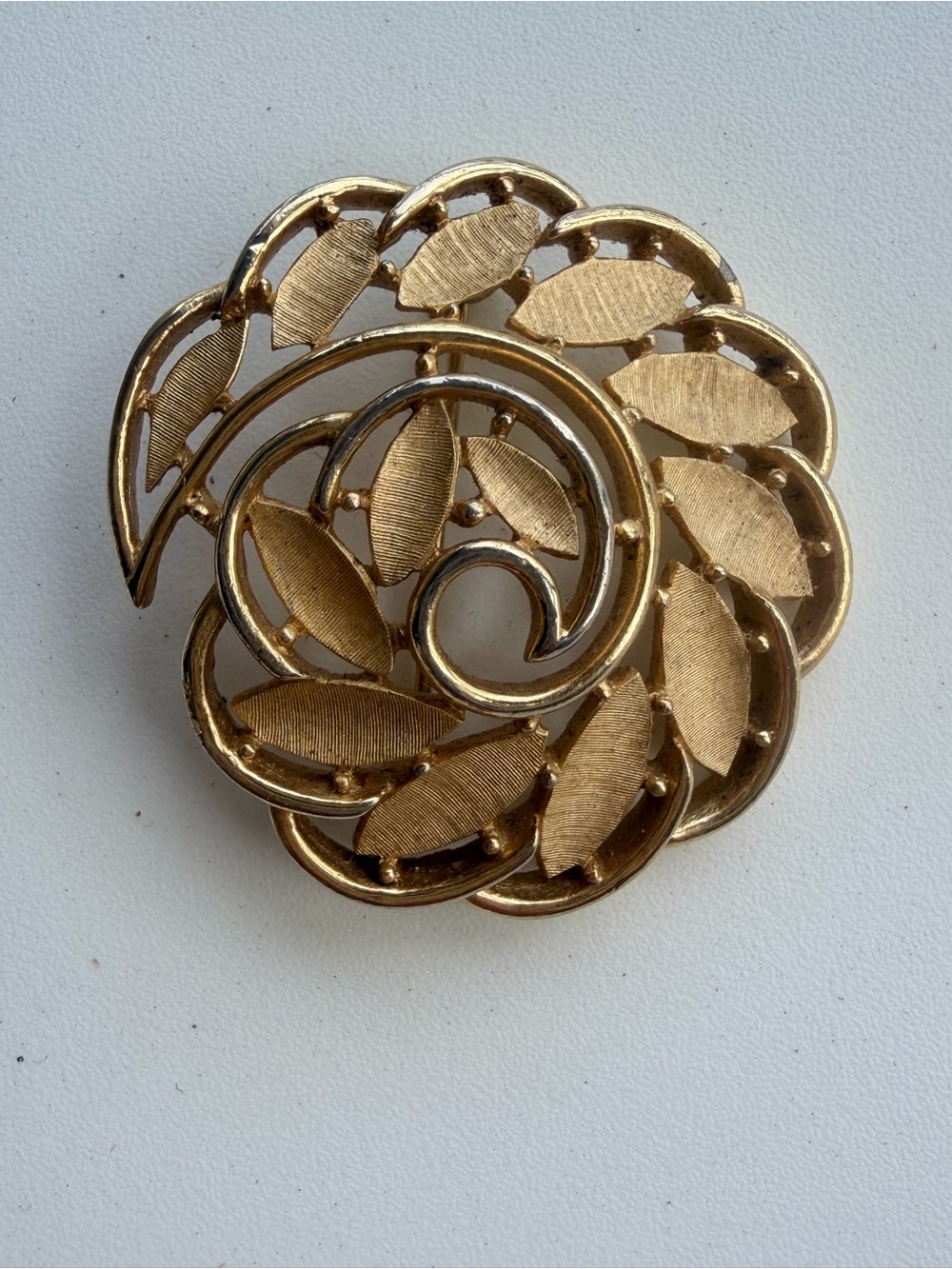 Vintage Trifari Signed Gold Tone Metal Floral Brooch Pin